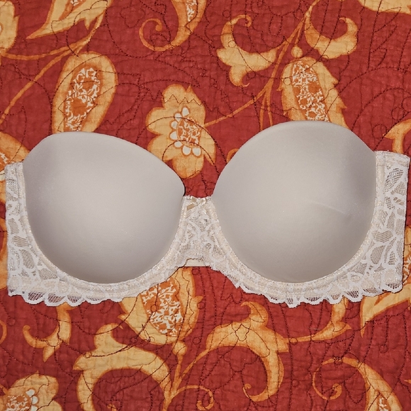 SO Lace Strapless Bra - Picture 1 of 4